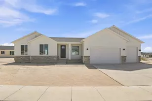 2406 E Morning Glory Way, Eagle Mountain, UT 84005 - Photo 1