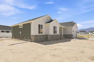 2406 E Morning Glory Way, Eagle Mountain, UT 84005 - Photo 2