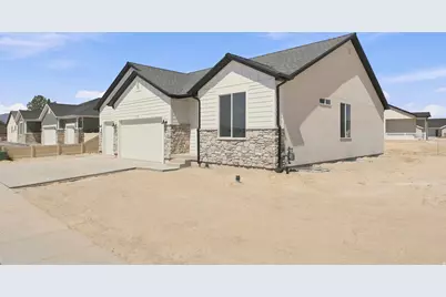 2273 E Sunflower Dr #439, Eagle Mountain, UT 84005 - Photo 2