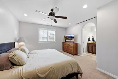 1056 W Stonehaven Dr, North Salt Lake, UT 84054 - Photo 18