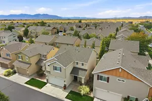1056 W Stonehaven Dr, North Salt Lake, UT 84054 - Photo 34
