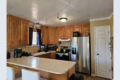 4689 W Hillside Dr, Vernal, UT 84078 - Photo 8