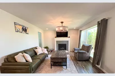 2423 S 500 W, Woods Cross, UT 84010 - Photo 8