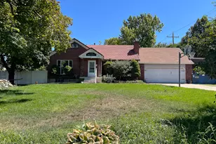 2423 S 500 W, Woods Cross, UT 84010 - Photo 2