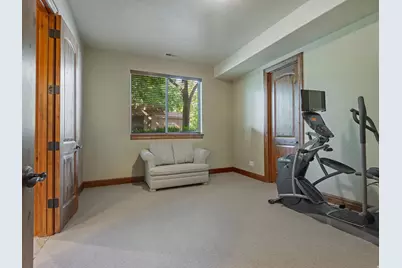 1879 E Longview Dr S, Holladay, UT 84124 - Photo 42