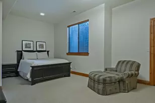1879 E Longview Dr S, Holladay, UT 84124 - Photo 44