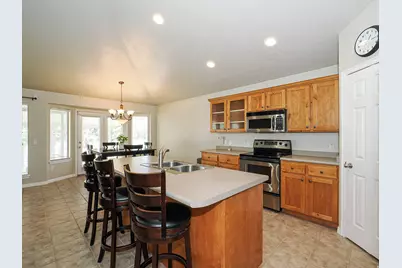 9079 S Wisteria Way W, West Jordan, UT 84081 - Photo 8