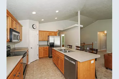 9079 S Wisteria Way W, West Jordan, UT 84081 - Photo 10