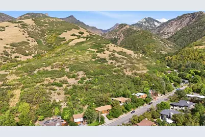 8705 S Kings Hill Dr, Cottonwood Heights, UT 84121 - Photo 6