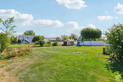 2224 N 3000 W, Clinton, UT 84015 - Photo 40