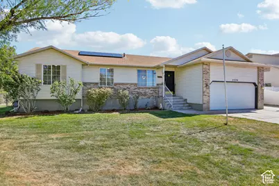 2224 N 3000 W, Clinton, UT 84015 - Photo 2