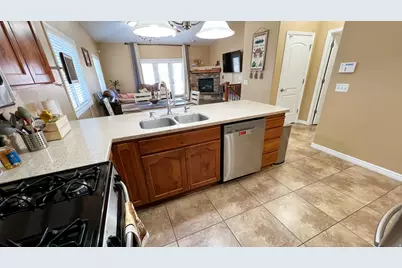 2246 W Mackay Ln S, Taylorsville, UT 84129 - Photo 14
