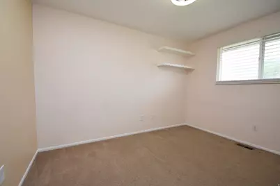 139 S 300 W, Kaysville, UT 84037 - Photo 8