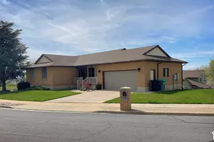 1959 N 150 E, Centerville, UT 84014 - Photo 2