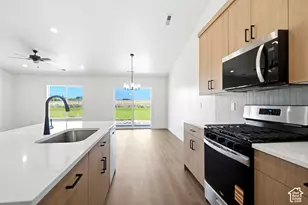 2563 S 2430 W, Syracuse, UT 84075 - Photo 4