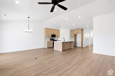 2563 S 2430 W #513, Syracuse, UT 84075 - Photo 2