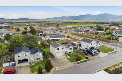 612 E Barbed Wire Dr, Grantsville, UT 84029 - Photo 6