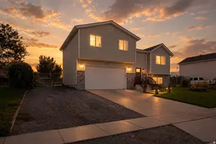 612 E Barbed Wire Dr, Grantsville, UT 84029 - Photo 8