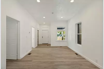 332 S 900 W, Salt Lake City, UT 84104 - Photo 12