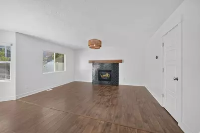921 S Chestnut Dr, Fruit Heights, UT 84037 - Photo 4