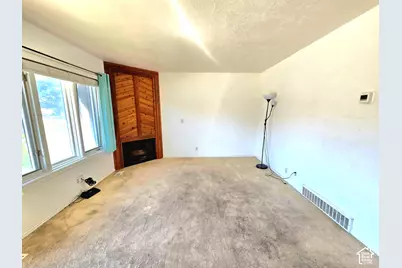 865 E 575 N, Layton, UT 84041 - Photo 4