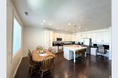 2054 W Loveland Ct S, Farmington, UT 84025 - Photo 18