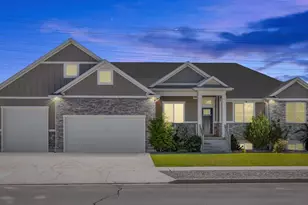 45 N Village Park Dr E, Layton, UT 84041 - Photo 2