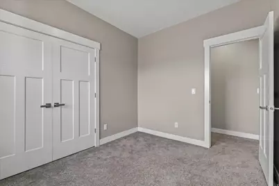 45 N Village Park Dr E, Layton, UT 84041 - Photo 34