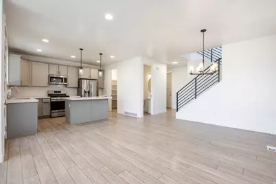 405 W 3175 N, Lehi, UT 84043 - Photo 4