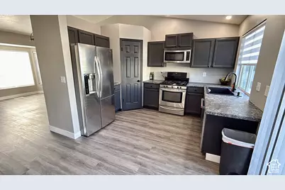 4180 Lily Dr, Roy, UT 84067 - Photo 8