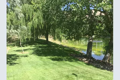 1040 W Mill Rd, Ferron, UT 84523 - Photo 10
