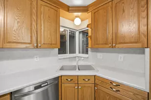 4061 S Morning Star Dr, Holladay, UT 84124 - Photo 14