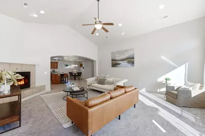 721 E 100 S, Layton, UT 84041 - Photo 8