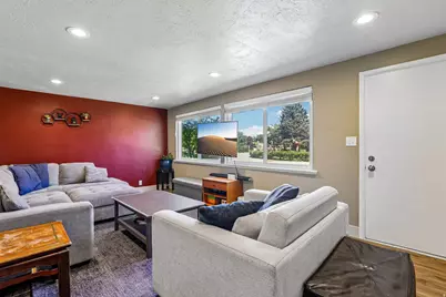 9956 S Aster Ln E, Sandy, UT 84094 - Photo 4