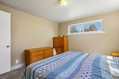 9956 S Aster Ln E, Sandy, UT 84094 - Photo 16