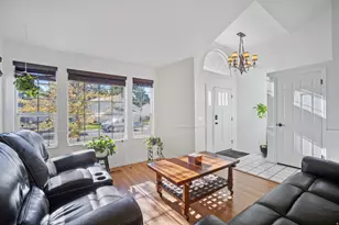 5554 S Edgeberry Dr, Murray, UT 84123 - Photo 4