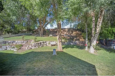 5554 S Edgeberry Dr, Murray, UT 84123 - Photo 32