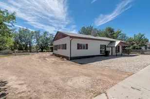 470 E Main St, Wellington, UT 84542 - Photo 2