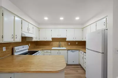 263 W Garden Park Dr N, Orem, UT 84057 - Photo 8