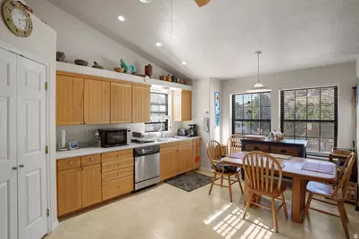 708 E Mule Deer Dr, Central, UT 84722 - Photo 14