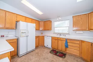 1111 N 2000 W, Farr West, UT 84404 - Photo 18