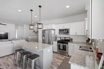 2041 E Telegraph Rd, Eagle Mountain, UT 84005 - Photo 10