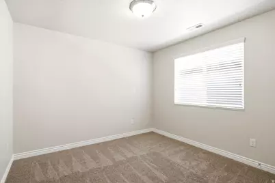 2307 W 1900 N, Clinton, UT 84015 - Photo 24