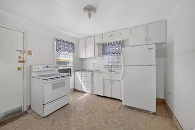 236 N 900 W, Salt Lake City, UT 84116 - Photo 2