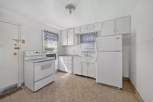 236 N 900 W, Salt Lake City, UT 84116 - Photo 2