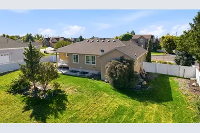 15 E 750 S, Lehi, UT 84043 - Photo 36