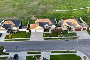 2444 N Hooded Crane Circle, Clinton, UT 84015 - Photo 72