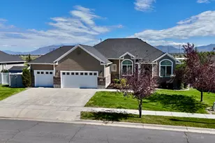 2444 N Hooded Crane Circle, Clinton, UT 84015 - Photo 6