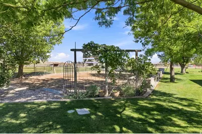 11290 S South Fields Rd W, Mayfield, UT 84643 - Photo 24