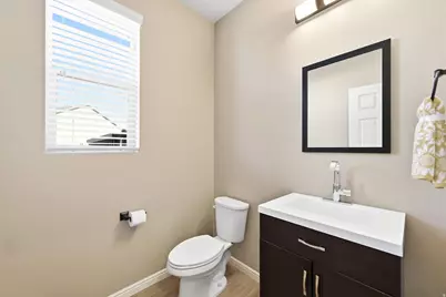 9022 N Suffolk Ln, Eagle Mountain, UT 84005 - Photo 16